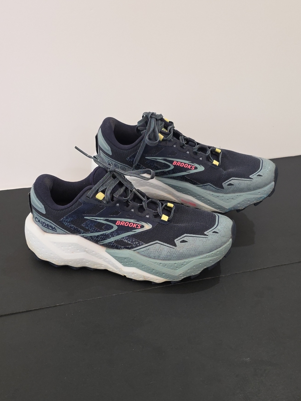 Brooks Caldera 7 Women’s  Trail  Shoes  Navy, Gray with Pink Accents Size 10